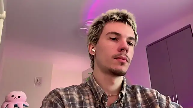 jeremy1scott (M young) - 🔥  Stroking fun
