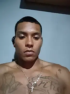 Kush19 live cam on Stripchat