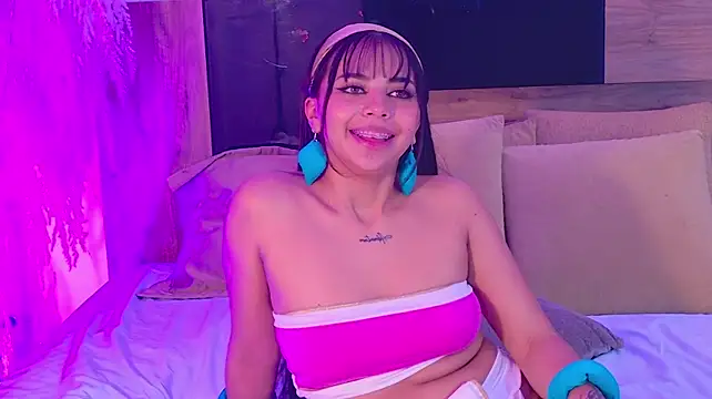 AnnaTorres live cam on Stripchat