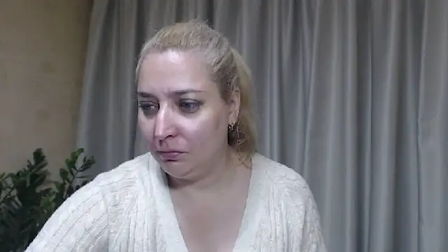 sweetpussy13 live cam on Stripchat
