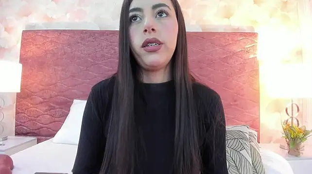Cloee_Sky2 live cam on Stripchat