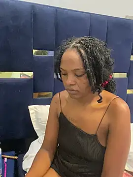 Sis27 live cam on Stripchat