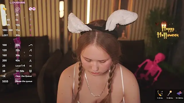 CrystallPaws live cam on Stripchat