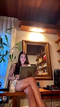 ayumiiitrans live cam on Stripchat