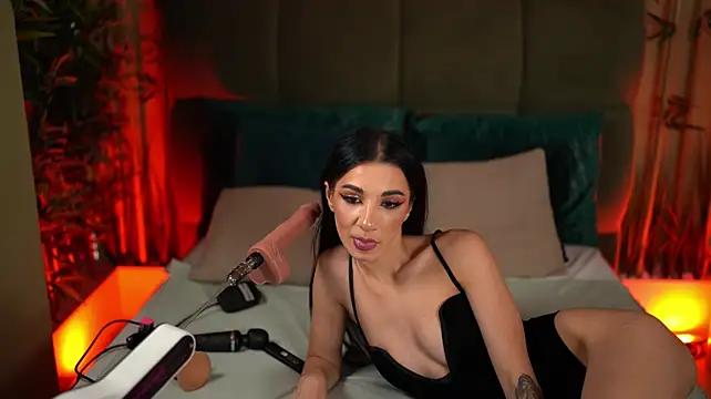 ErinEvans live now