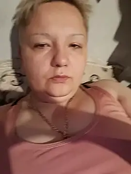 Tina_Mirabella的直播畫面