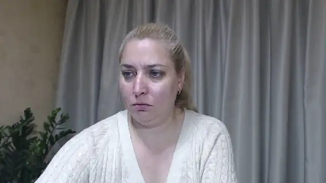 sweetpussy13 live cam on Stripchat