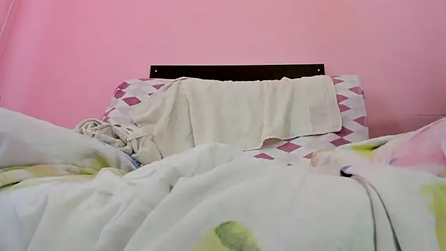 HotSweetAngel live cam on Stripchat