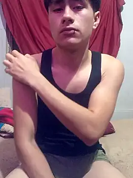 manuK07 live cam on Stripchat