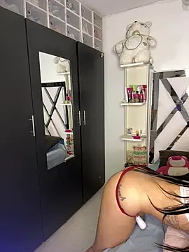 valentina_fire1 live cam on Stripchat
