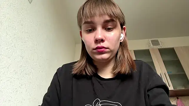 VivienneWakenight live cam on Stripchat