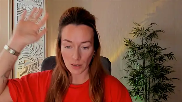 RebeccaMartinez live cam on Stripchat