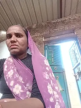 Priya_cutR