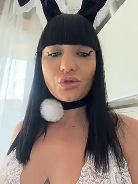 MysticCleo live cam on Stripchat