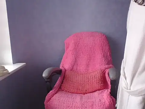 LuckyLisa23 live cam on Stripchat