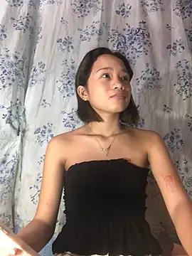 Asianpinay_Skinny1818 live cam on Stripchat