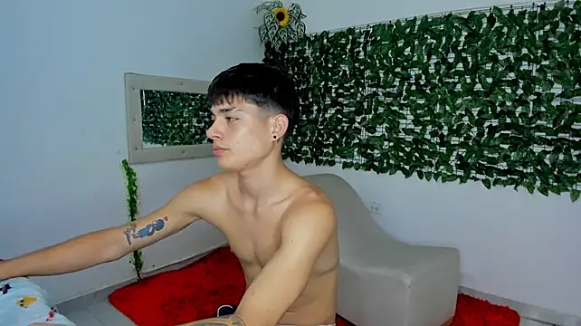 The_beby_guy live cam on Stripchat