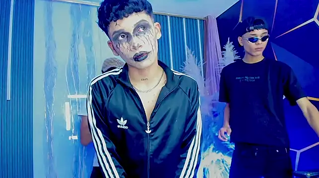 male_diamonds19 live cam on Stripchat