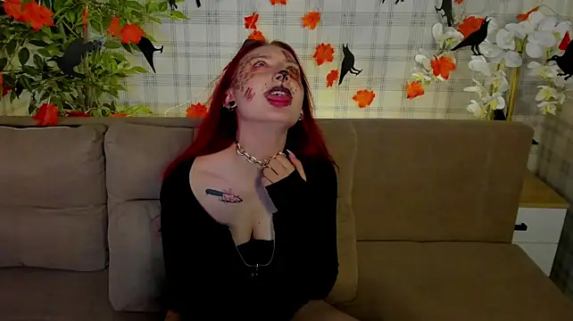 Lilit_Fire live cam on Stripchat