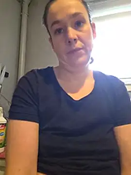 Allicciaadelicieusse live cam on Stripchat