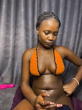 Phyyyy_y live cam on Stripchat