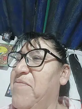 clarita_01的直播畫面