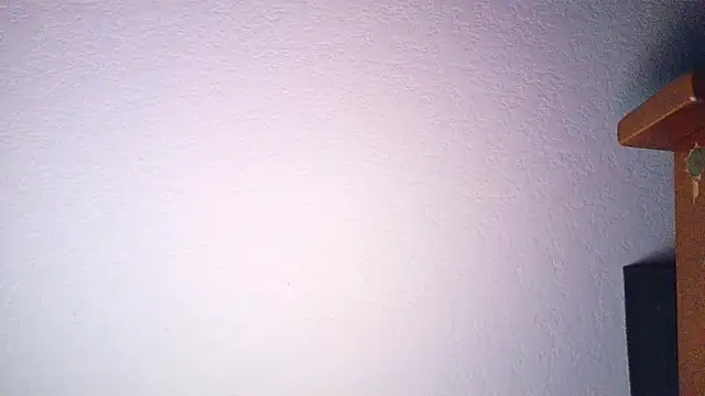 Yournaughty live cam on Stripchat