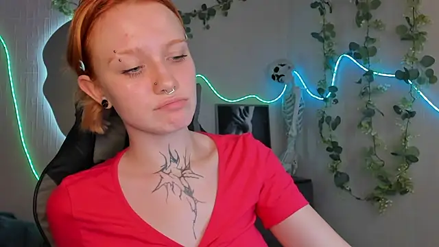 Elastikisss live cam on Stripchat