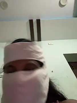 pavithara live cam on Stripchat