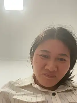 daaqnn live cam on Stripchat