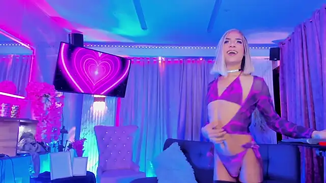 Queens_Wonders_Blonders