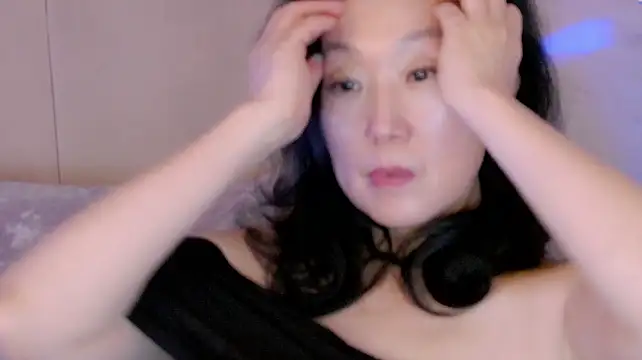S_andra_ live now