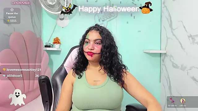valeria_martinez19的直播画面
