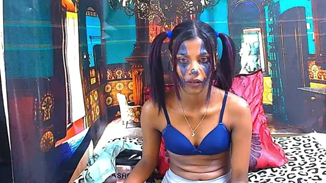 IndianSilkySpice live cam on StripChat