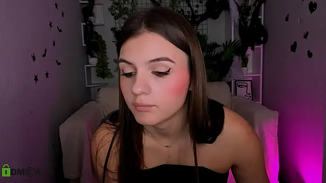 lisa_dark_