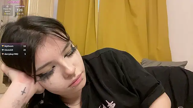 Cuddly_Kitten_