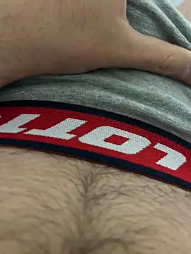 Napoletano17 live cam on Stripchat