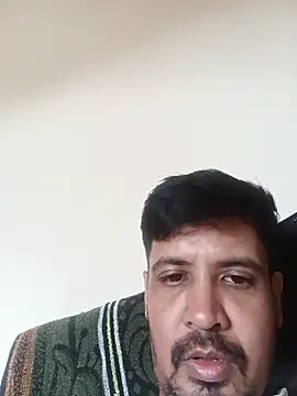 jeeva9242 live cam on Stripchat