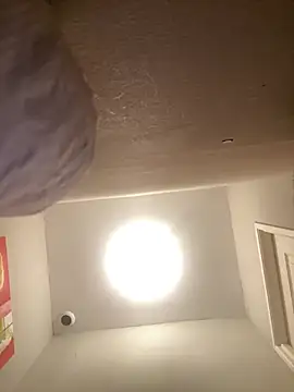 createur34 live cam on Stripchat
