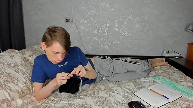 ERICK__DEEN live cam on Stripchat
