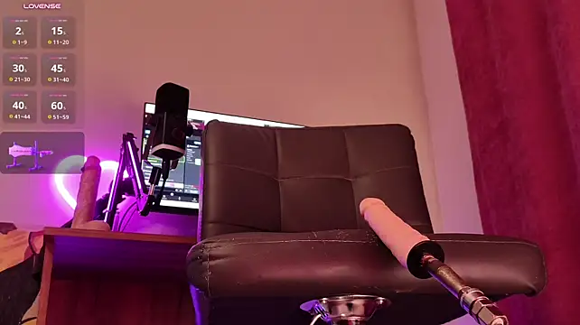 Valeria_Night live cam on Stripchat