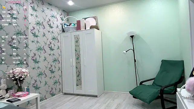 LianaLuecke webcam