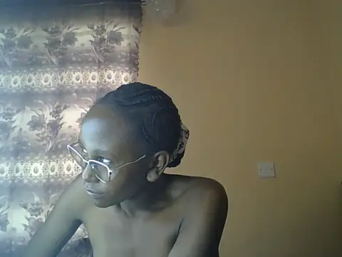 Goldenpixie live cam on Stripchat
