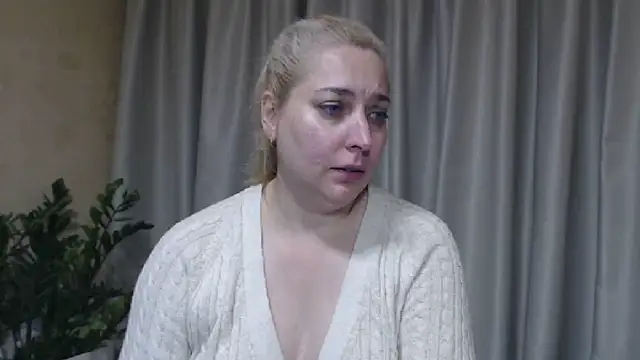 sweetpussy13 live cam on Stripchat
