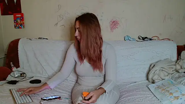 AsyaLulu live cam on Stripchat