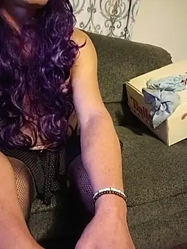MaddyC6992 live now