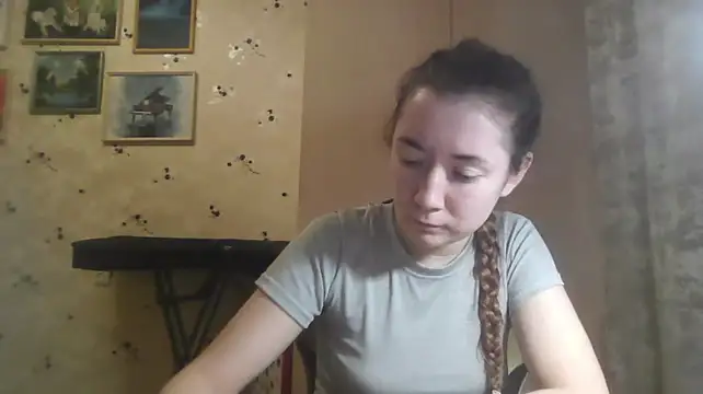ValerieLomack live now