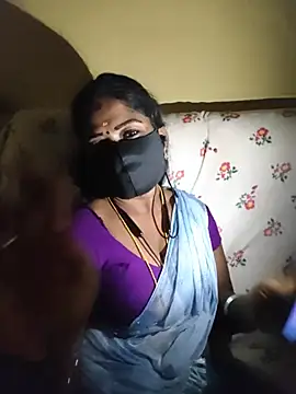 tamilammukuttyy live cam on Stripchat