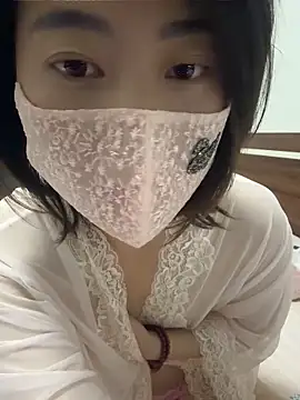 honghong-baby live cam on Stripchat