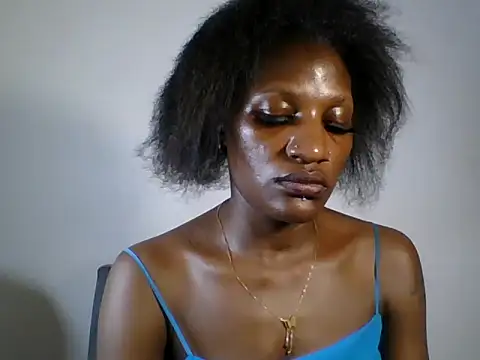 Thee_Squirt_queen live cam on Stripchat